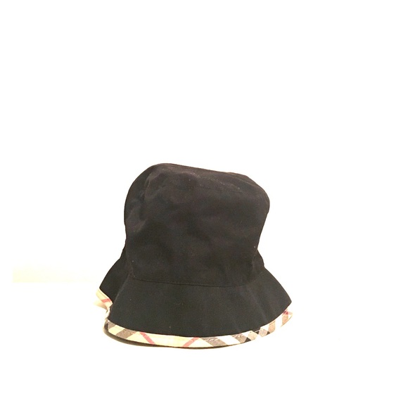 Burberry black and trim bucket hat