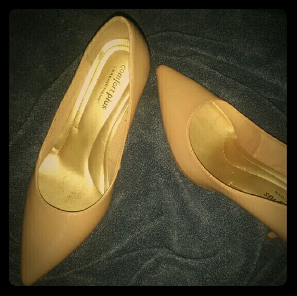 Comfort Plus by Predictions Janine Pointy Toe Heel
