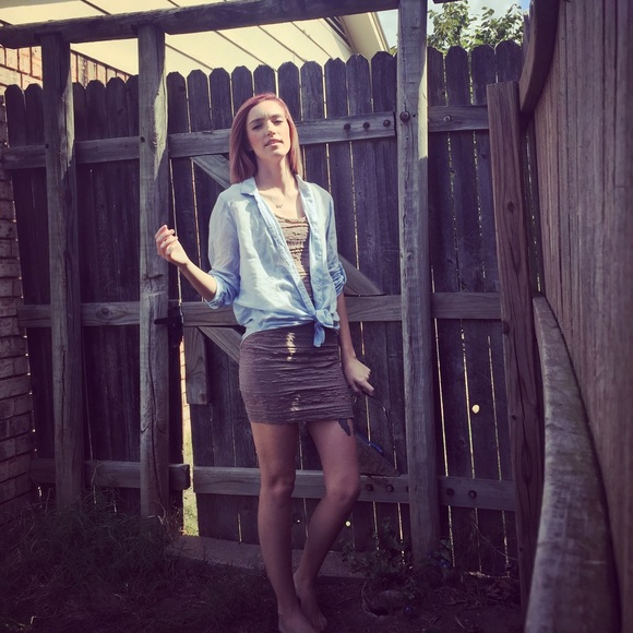 Blue cambry button down - Picture 4 of 4