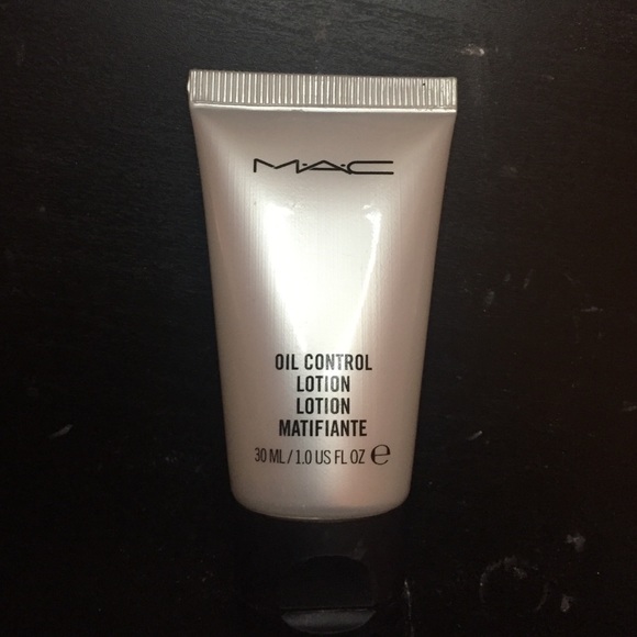 MAC Oil Control Lotion