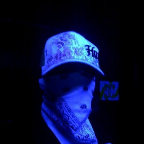 Meet your Posher, George - Picture 1 of 1