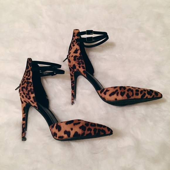 Cheetah print pumps