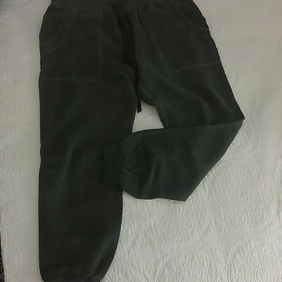 Cloth and stone green joggers