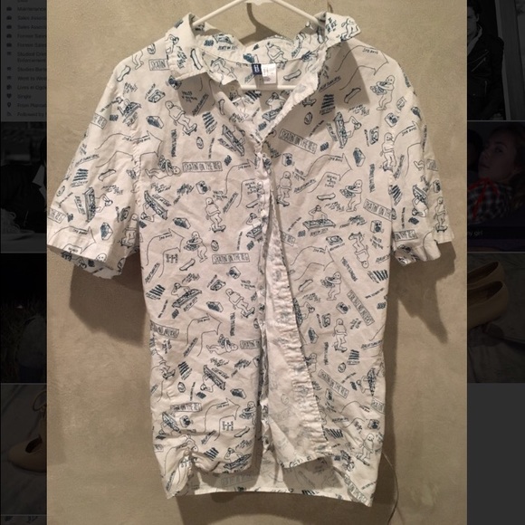 Cool patterned button up short sleeve shirt