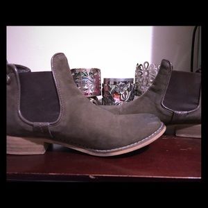 Steve Madden booties