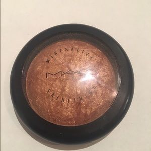 Mac Gold Deposit