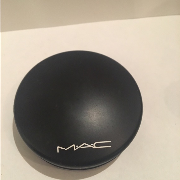 Mac Mineralize Skinfinish Dark