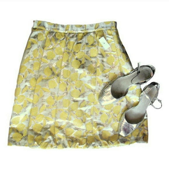*SOLD********New Moschino Cheap Chic Floral skirt - Picture 6 of 7