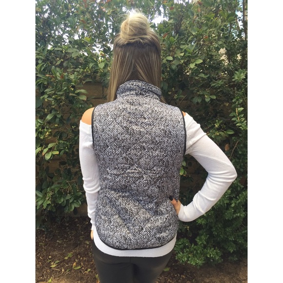 |Last One 🌟| Herringbone Pattered Vest - Picture 3 of 4