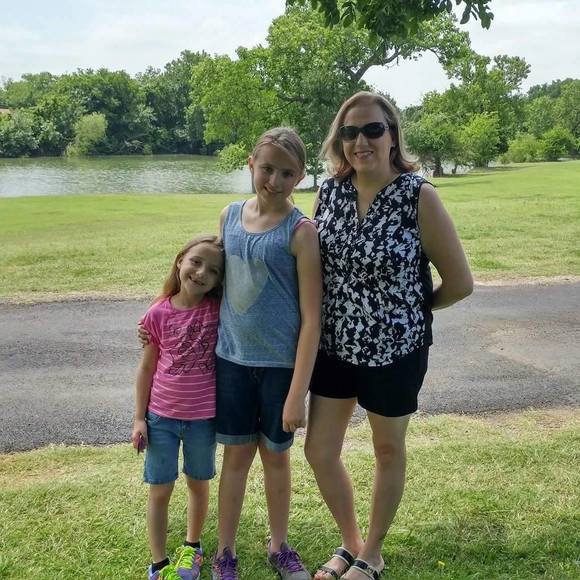 Meet your Posher, Lisa