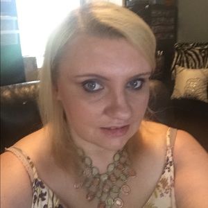 Meet your Posher, Agnes