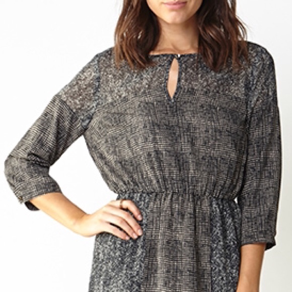 Pattern dress - Picture 2 of 4