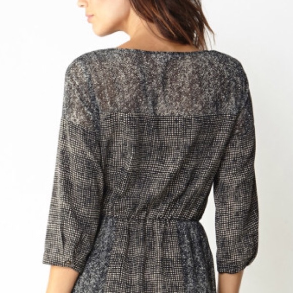 Pattern dress - Picture 3 of 4