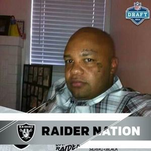 Meet your Posher, Dontay