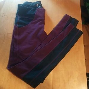 Small mondetta workout leggings