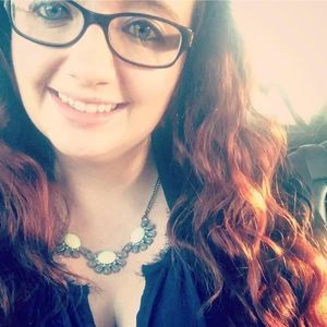 Meet your Posher, Lauren