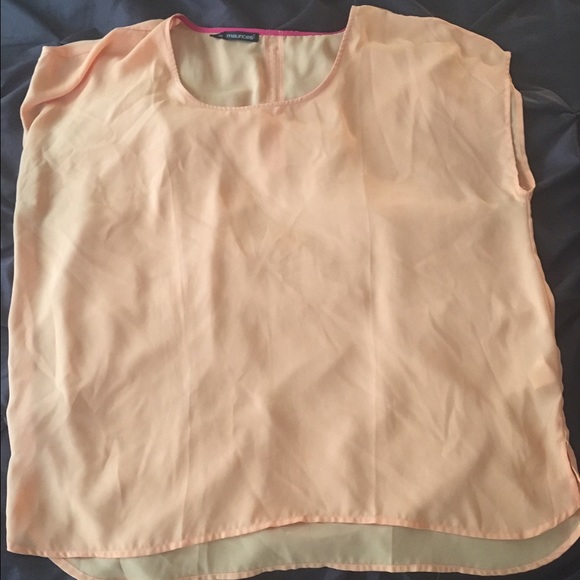 Hold for @kioshana Maurice's chiffon blouse
