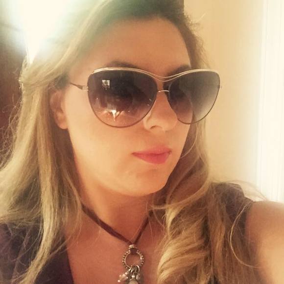 Meet your Posher, Lali