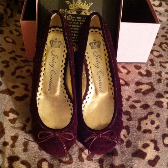 $180 Juicy Couture Burgundy Suede Flats,Size 8-8.5