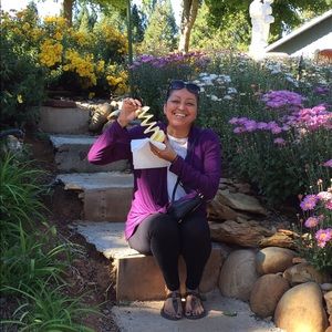 Meet your Posher, Loretta