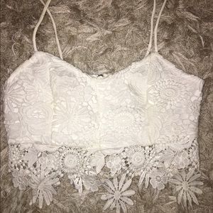 Pretty white crop top/ bandeau