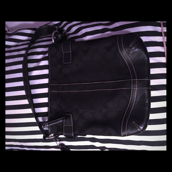Vintage coach great condition.