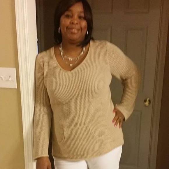 Meet your Posher, Phyllis - Picture 1 of 1