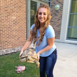 Meet your Posher, Cassie