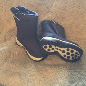 Very gently used girl Lands End snow boots