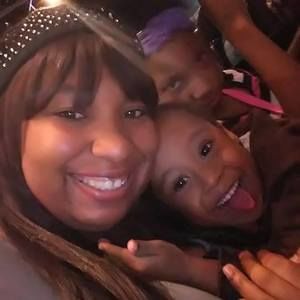 Meet your Posher, Tanesia