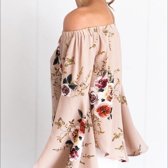 LAST!! // YOUNG & FREE Bell Sleeve Top - Blush - Picture 4 of 6