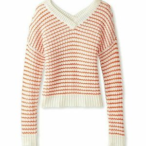 Romeo and Juliet V neck knit sweater top