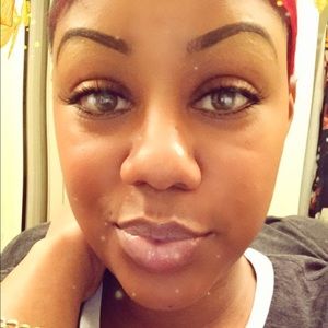 Meet your Posher, April