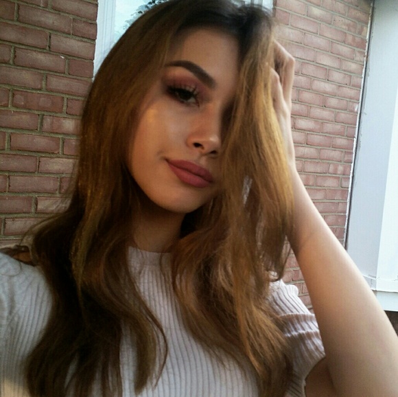 Meet your Posher, Mayciann - Picture 3 of 3