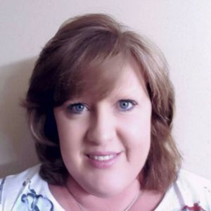 Meet your Posher, Lara