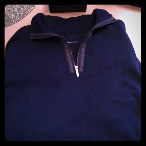 VAN HEUSEN LONG SLEEVE SWEATER