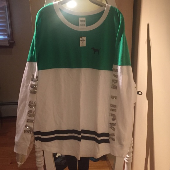 "Kiss me" "I'm lucky" VS Pink long sleeve