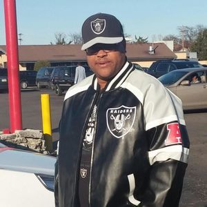 Meet your Posher, Thomas