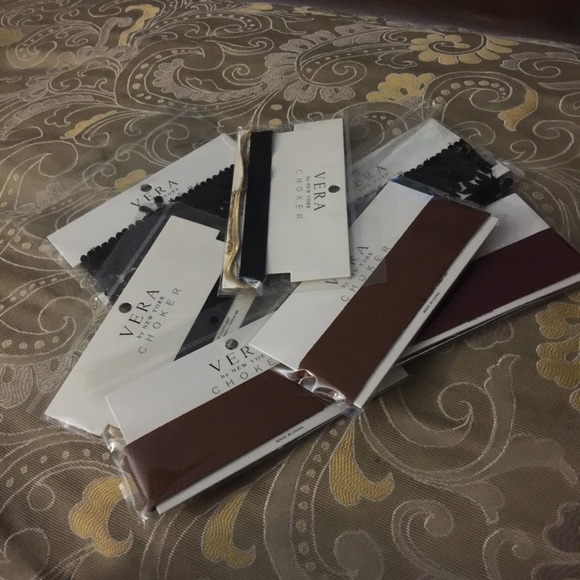 Choker - Picture 2 of 2