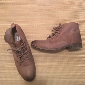 Steve Madden Rubin booties