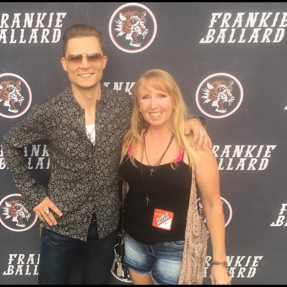 Meet your Posher, Wendy - Picture 3 of 3