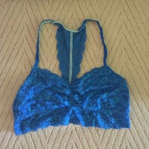 😘VS PINK Floral Lace Racerback Bralette😘
