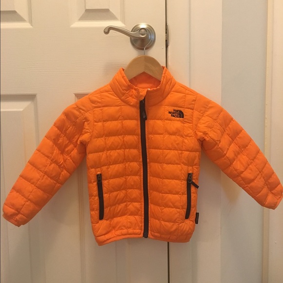 *SOLD* The north face thermoball jacket 4T