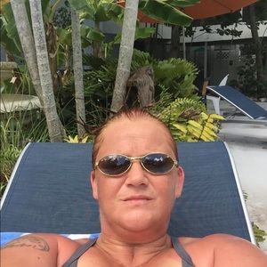 Meet your Posher, Lesley