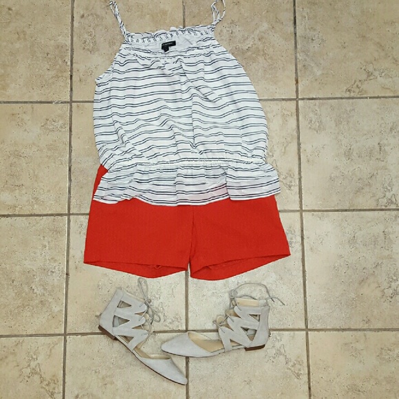 Red LOFT shorts - Picture 3 of 4