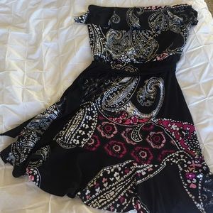 Price drop! Strapless fun casual party dress!