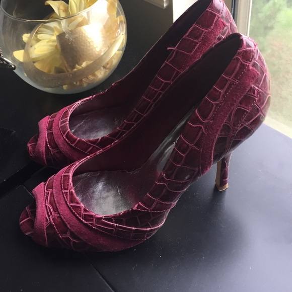 WHBM maroon snake and suede shoes