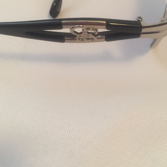 Sun glasses - Picture 2 of 4