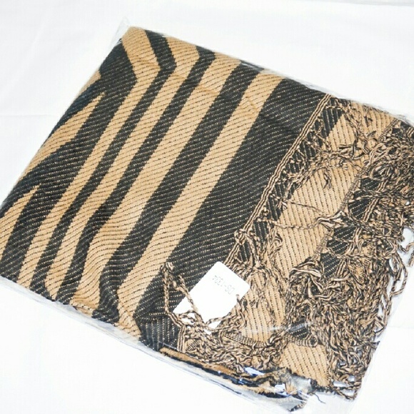 Fringed Poncho - Picture 3 of 3