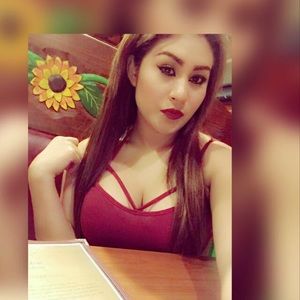 Meet your Posher, Aurora